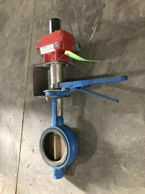 WATTS 4″ Cast Iron Wafer Butterfly Valve w/ CF8M Disc 200PSI WOG