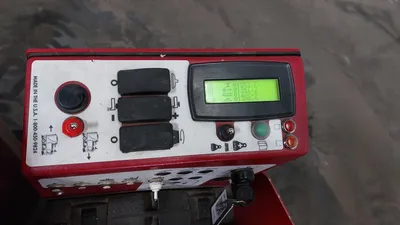 2015 FACTORY CAT 40-C FLOOR SCRUBBERS | Platinum Group (9)