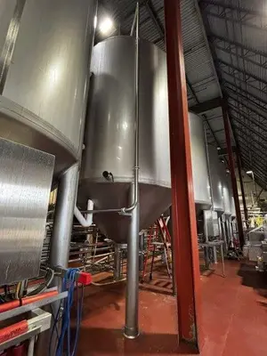 2010 MUELLER 8,300 GALLON Cuve en Inox | Perry Equipment (1)