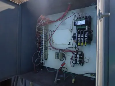 65" X 65" X 24" Blast Cabinet