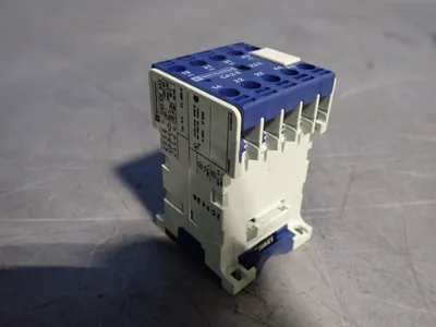 NEW TELEMECANIQUE CA2EN222