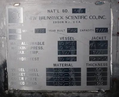 SPC8140  Reactor 3000 liter capacity New Brunswick Scientific Co. bioreactor 40 psig psi internal, 35 psig psi jacket, top center agitator, Stainless Steel