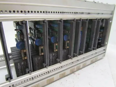 Emhart Warren MeC-022996-6 14" CPU rack w/ boards