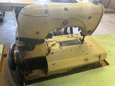 Union Special 53300E Industrial Sewing Machine