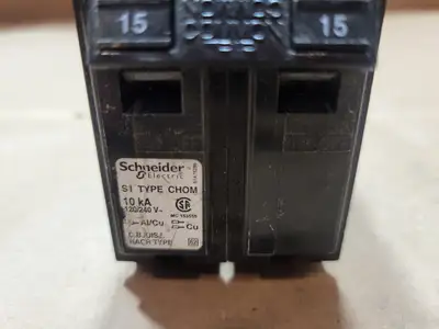 Used SCHNEIDER ELECTRIC CHOM215 Switchgears British Columbia CA | Lenmark #1438599