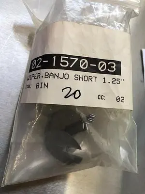 02-1570-03 WIPER, BANJO SHORT 1.25''  QTY 18