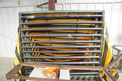60" x 48" ROACH PNEUMATIC LIFT & TILT UPENDER / TABLE WITH ROLLER CONVEYOR : YOBRO #24710