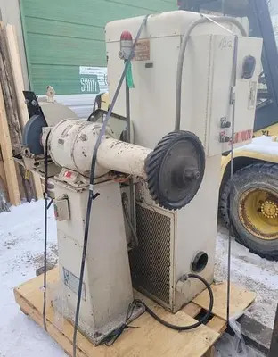 USED 1980 SETCO SPL W/BACK STANDS