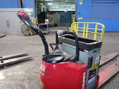 USED THE RAYMOND CORPORATION 8410