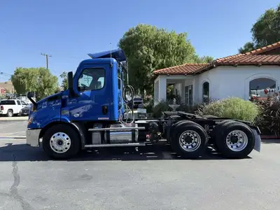 Used 2019 FREIGHTLINER T11664ST Conventional trucks California US | Commerce Truck Equipment Sales #1548733