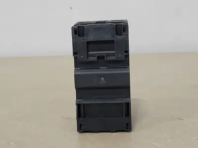 USED SCHNEIDER ELECTRIC GV2ME07