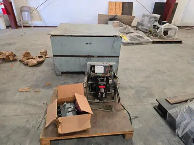 Used _UNKNOWN_ _UNKNOWN_ Circuit Breakers Indiana US | Myron Bowling Auctioneers Inc #1503989