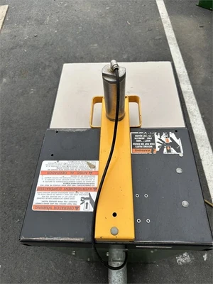 Used CASTLE _UNKNOWN_ Pocket Hole Machines California US | MachineryMax #1373275