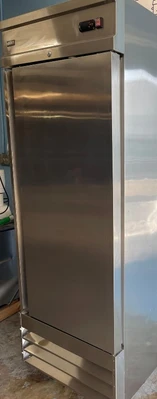 75-0166 Summit SCRR231 1 Door Self Contained Stainless Steel Reach In Cooler