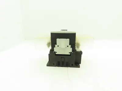 Siemens 3RT1056-6AF36 Motor Starter Contactor 185A 400VAC 120V Coil 3P 2NO+2NC