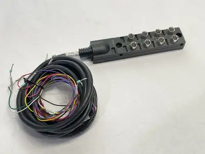 USED TURCK SENSOR / ACTUATOR JUNCTION BOX 8-PORT M8 3-PIN 0124M
