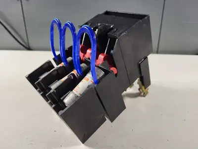 Disconnect Switch with 40 Amp Fuse AJT40