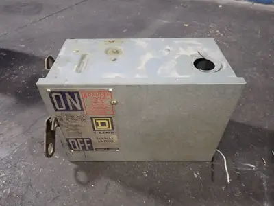 USED SQUARE D PQ4203G