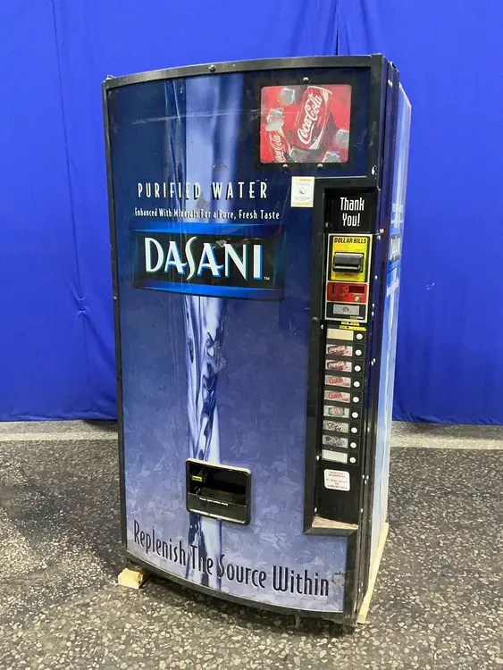 Used _UNKNOWN_ _UNKNOWN_ Vending Machines Ohio US | HGR 24 #1357987