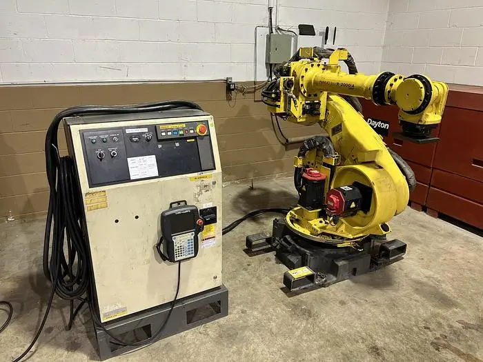 Used 2002 FANUC R-2000IA/165F Robots Michigan US | RAB Industries, Inc. #184240