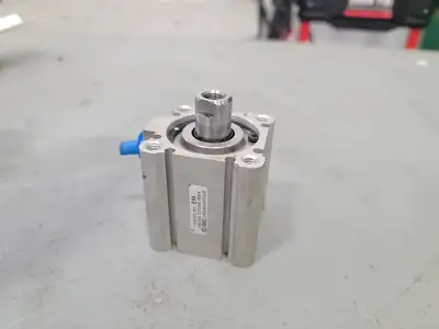 USED SMC NCQ2L40-25DZ