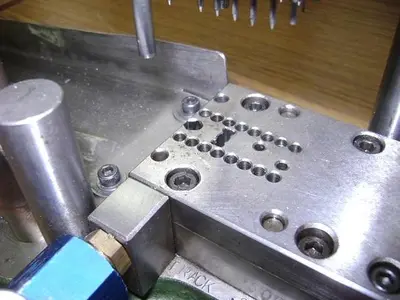 1992-390 Stamping Press Tool and Die Set to make Creole Hinge for Hoop Earring