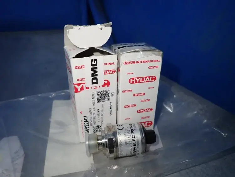 New | in-Stock HYDAC ELECTRONIC EDS810025C2081 Pressure Switches Ohio US | HGR 24 #831498
