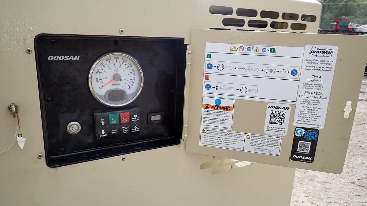 USED 2022 Doosan P425/HP375