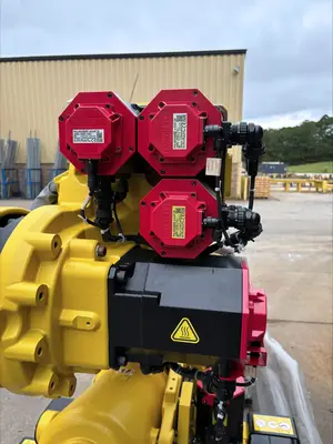 Used 2021 Fanuc R-2000iC/125L A-Cab Robots Wisconsin US | Machine Tool Bids #1518790