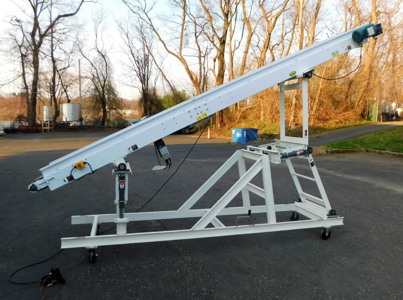 USED HYTROL INCLINED CONV. 18 X 16