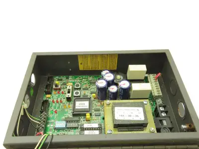 STI 70027-1002 Safety Light Curtain Controller W/Key 115VAC 50/60Hz 30VA