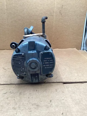 Gast Dry Rotary Vacuum Pump 1/4 Hp AC Motor; 208/220 V; 3 Phase; 1725 RPM
