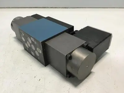 USED BOSCH 0 811 404 851
