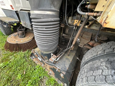 Used 1997 FORD L900 Street Sweeper Pennsylvania US | Proxy Equipment #1385051