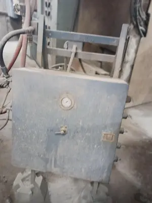 Used 1985 COLUMBIA 22 PIT STYLE Block Making Machines Quebec CA | DIT Equip #1412428