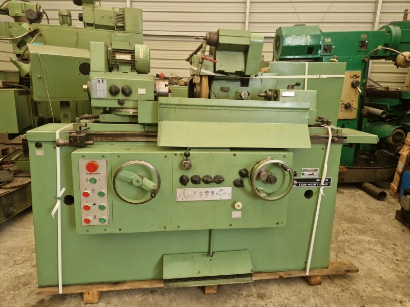 TOS Universal Cylindrical Grinder