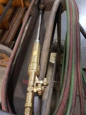 Uniweld Cutting Torch Head 830 acy/oxy with cart and hoses