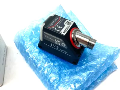USED KEYENCE VISION SENSOR HEAD NARROW FOV, MODEL MONOCHROME AF TYPE