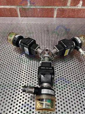 USED 3 ITT ADVANTAGE 4 WAY STAINLESS STEEL DIAPHRAGM VALVES W/ VALVE POSITIONER