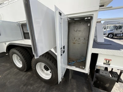 Used 2013 INTERNATIONAL 7500 Bucket (boom) trucks California US | Big Truck & Equipment #1412281