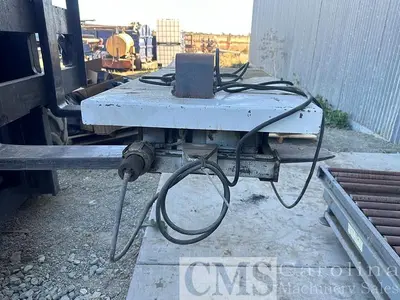 Unknown 2000 lb Scissor Lift Table