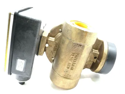 NEW UFM MN-BSF30GM-I6T-32V1.0-A3WR-PC4M-Z86 FLOW MONITOR MNBSF30GMI6T32V10A3WRPC
