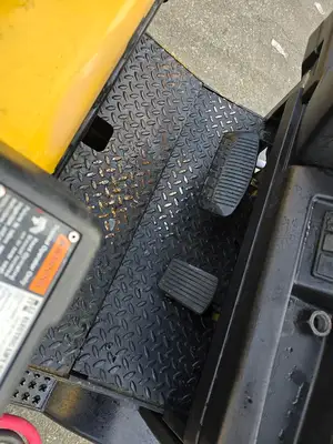 USED 1998 HYSTER E50XM-33