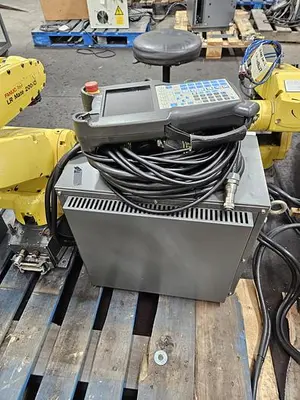 USED 2010 FANUC LR MATE 200IC