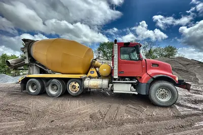 Used 2004 VOLVO VE-D12 Concrete Mixer Trucks Pennsylvania US | Proxy Equipment #1378243