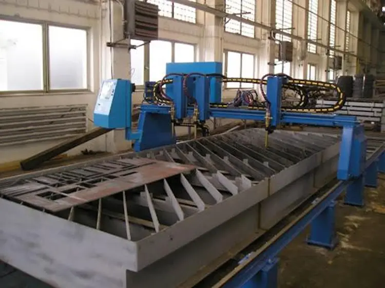 Used 2008 ELEKTROVÝROBA A MONTÁŽE S.R.O. EVDR 330 Flame Cutters CZ | Amaron s.r.o. #1065015