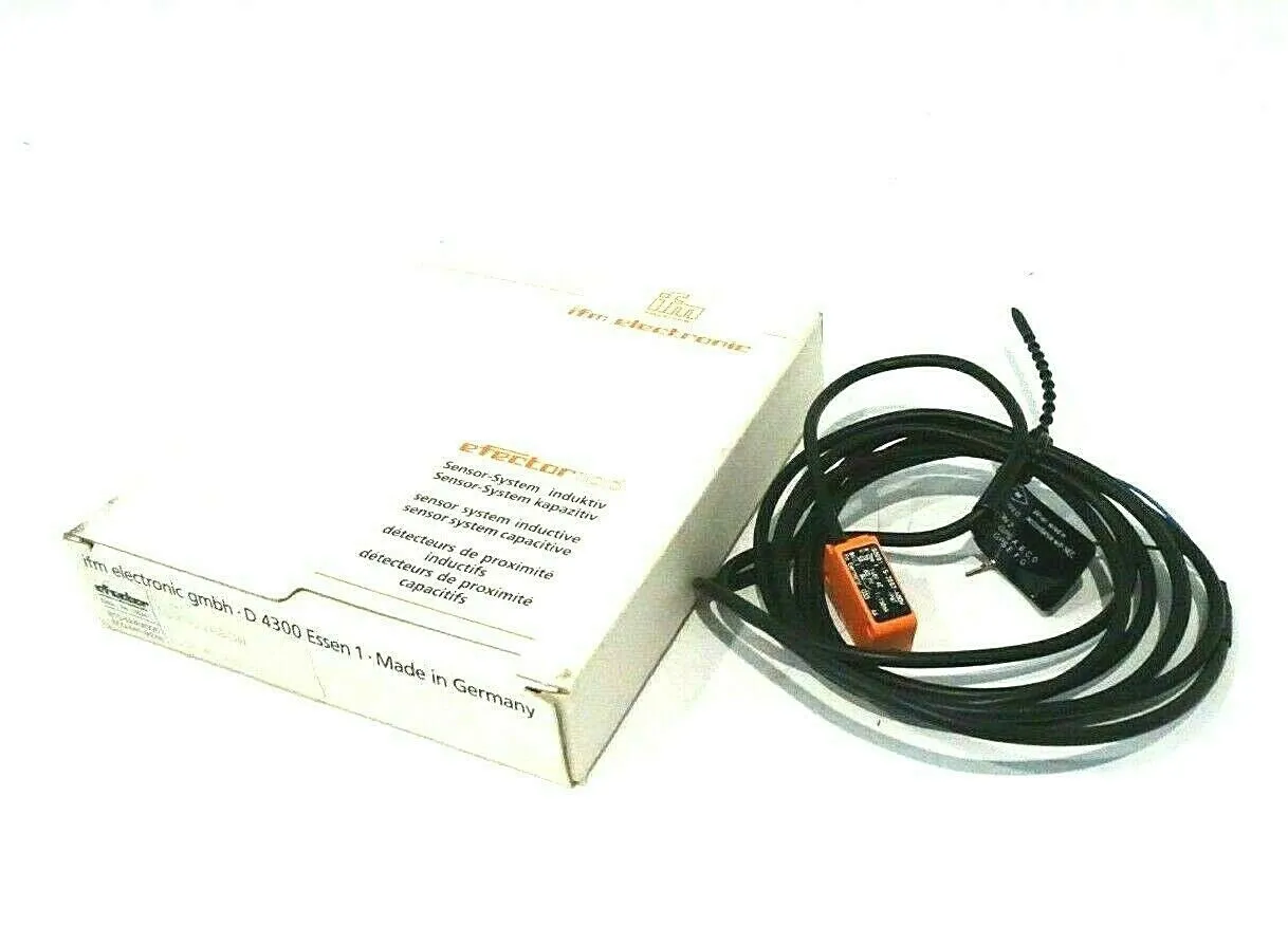 NEW EFECTOR IS2002ABOW PHOTOELECTRIC SENSOR IS0001
