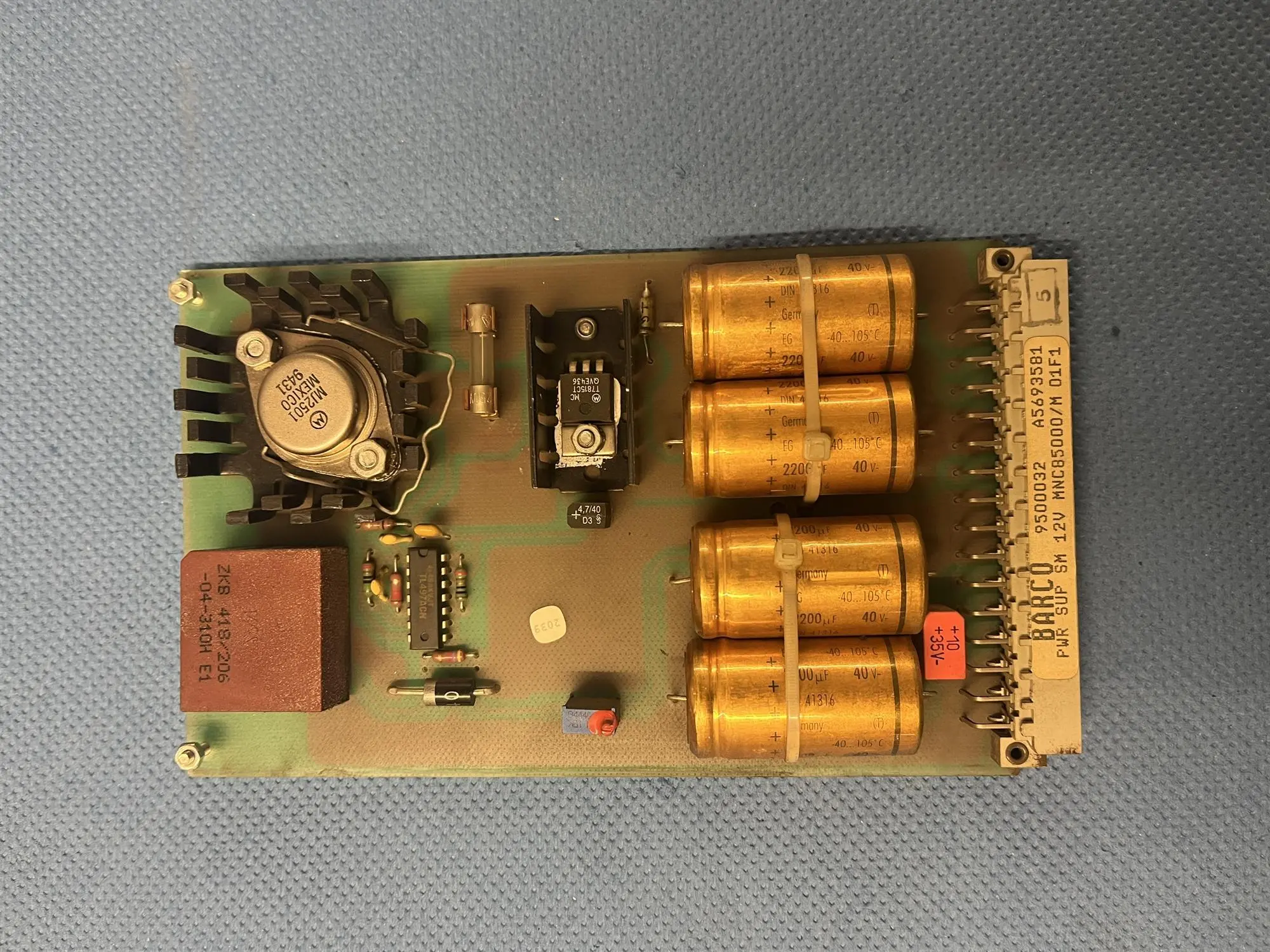 USED BARCO PWR SUP SM 12V MNC 85000/M 01F1