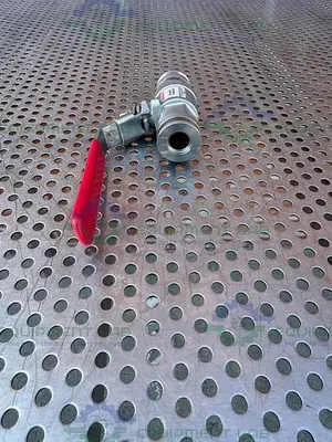 USED EDWARDS IBV16MKS STAINLESS STEEL VACUUM BALL VALVE W/ KF25 FITTING