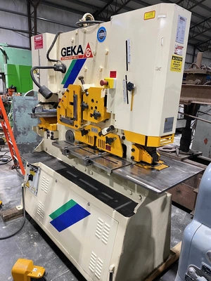 Geka Hydracrop 121 Ton Hydraulic Ironworker Model 110/A